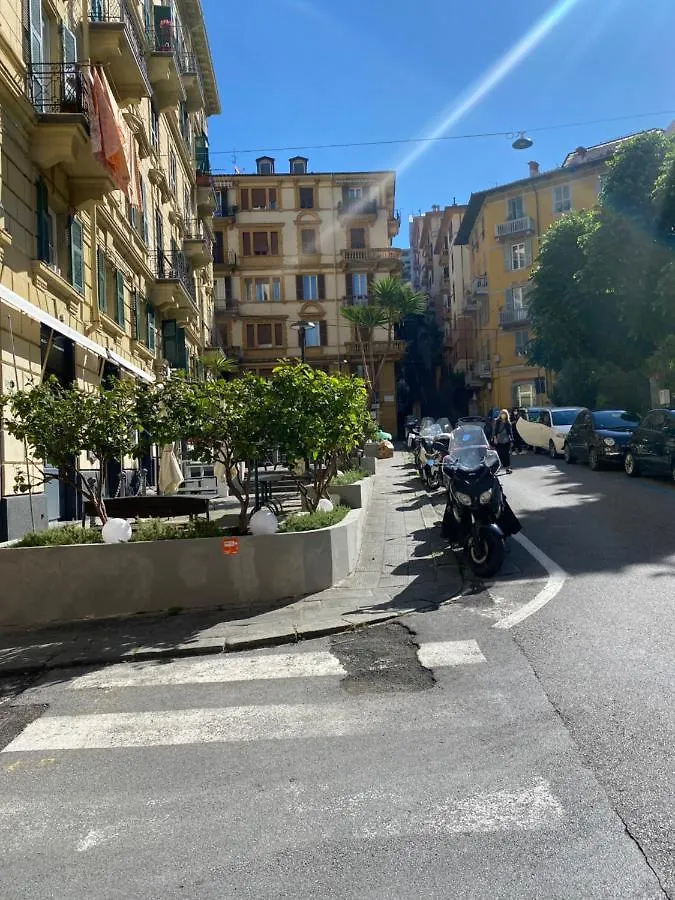 Fashionhouse Bed & Breakfast La Spezia